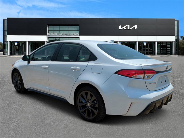 Vehicle image 7 of 26