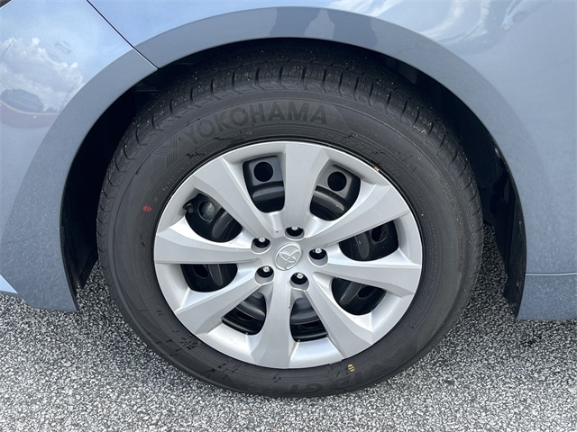 Vehicle image 25 of 27