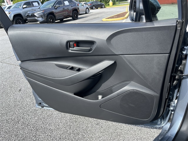 Vehicle image 18 of 27