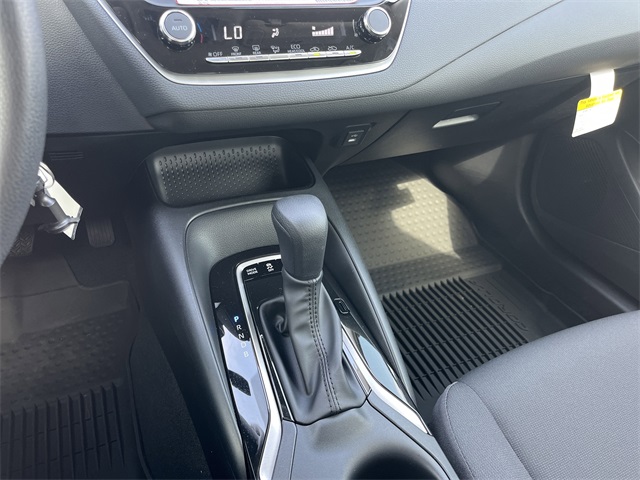 Vehicle image 13 of 27