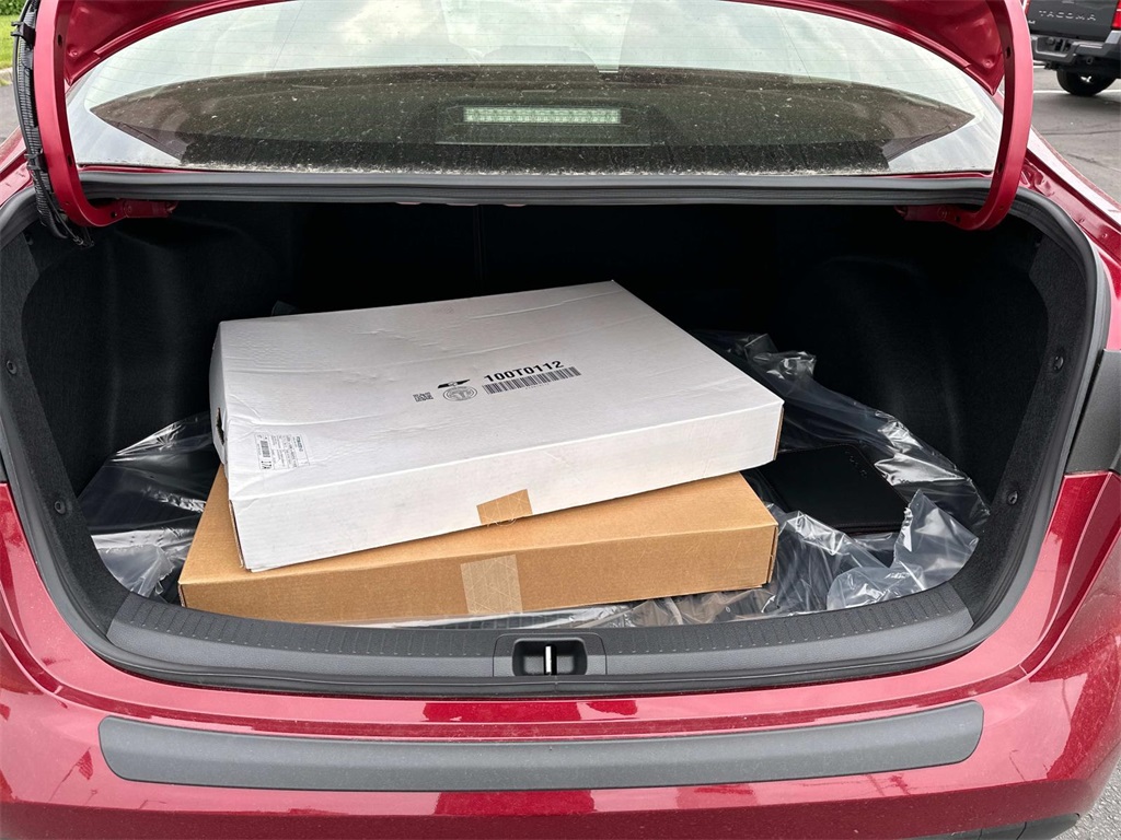 Vehicle image 9 of 38