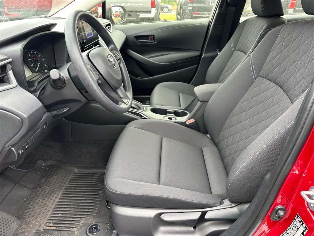 Vehicle image 17 of 38