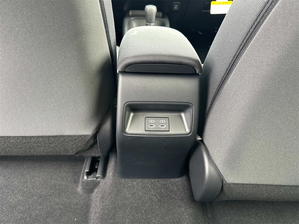 Vehicle image 13 of 38