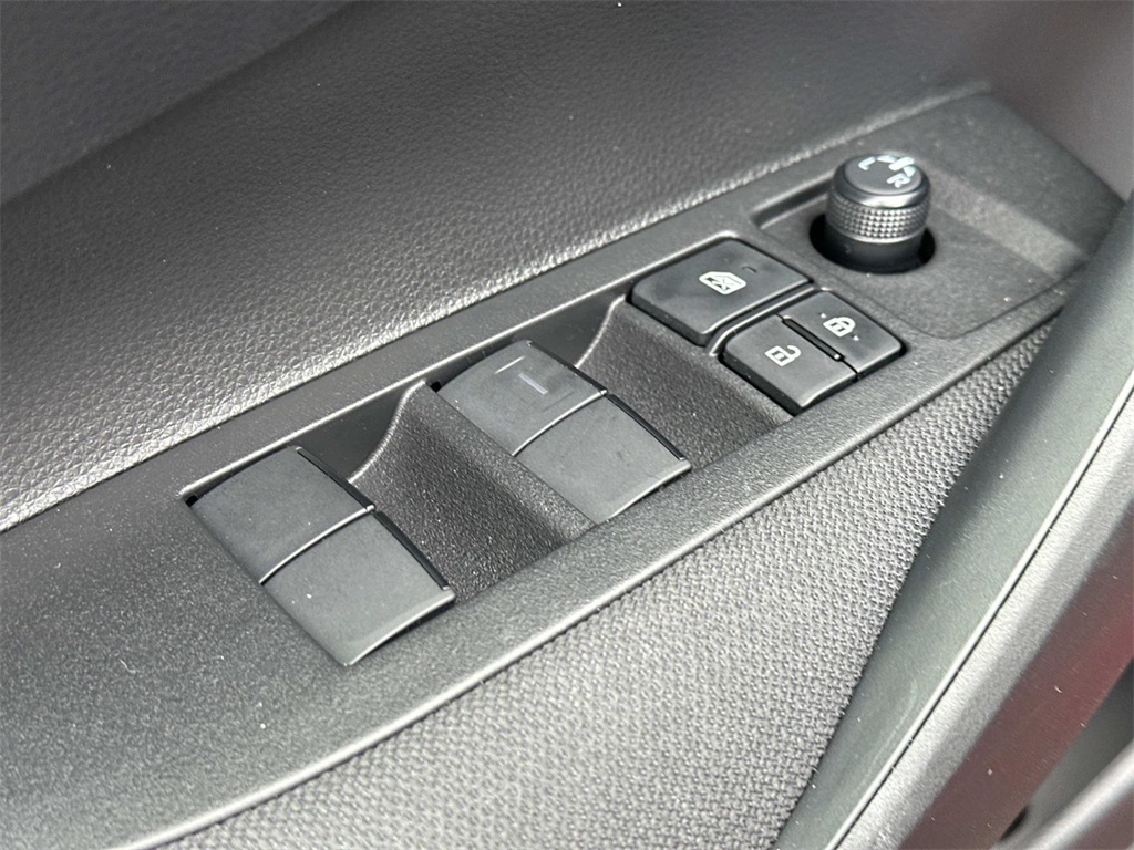 Vehicle image 15 of 38