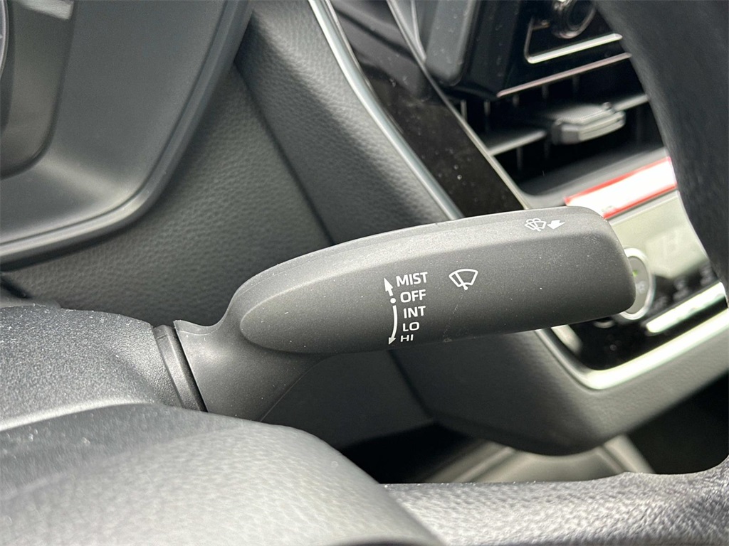 Vehicle image 22 of 38