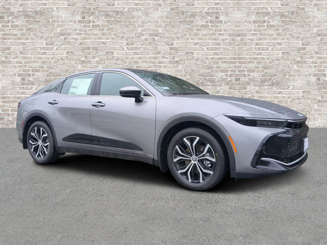 Vehicle image 8 of 26