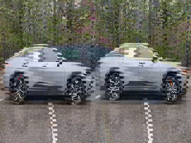 Vehicle image 6 of 26