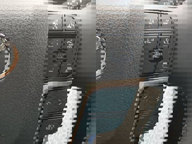 Vehicle image 24 of 26
