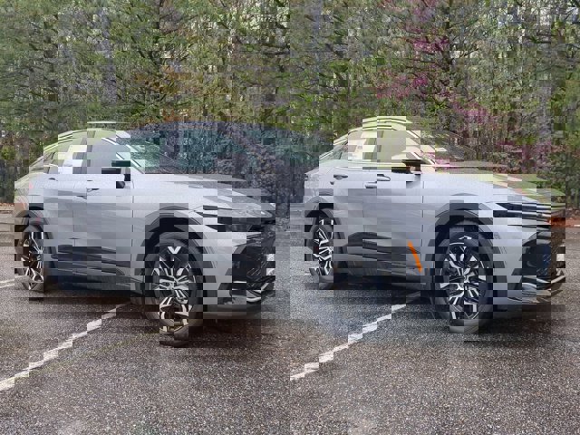 Vehicle image 5 of 26