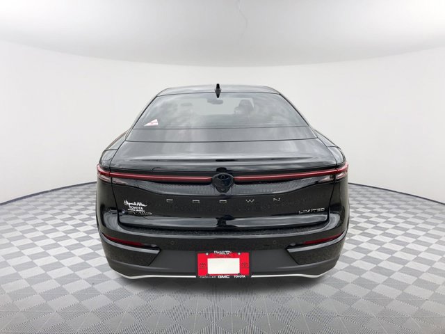Vehicle image 8 of 28
