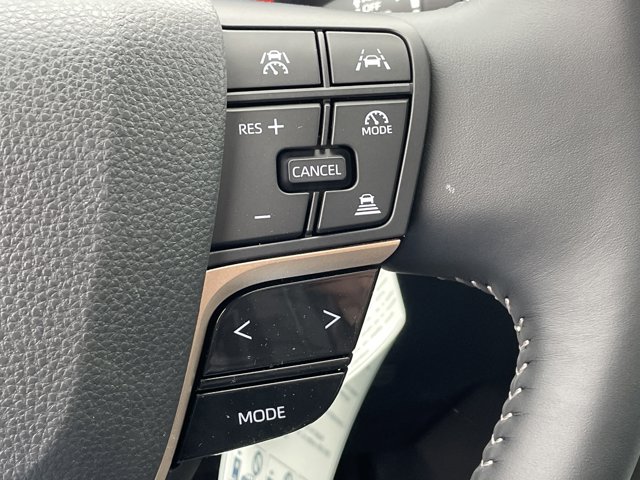 Vehicle image 20 of 28