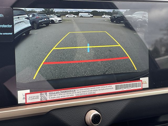 Vehicle image 24 of 28
