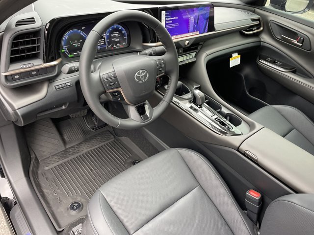 Vehicle image 9 of 28