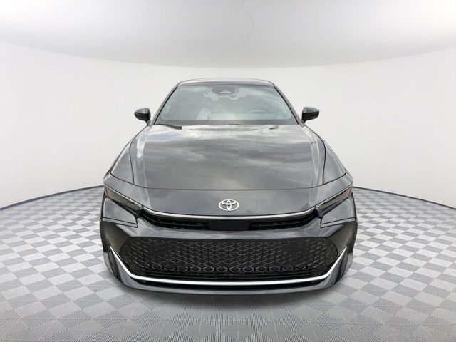 Vehicle image 4 of 28