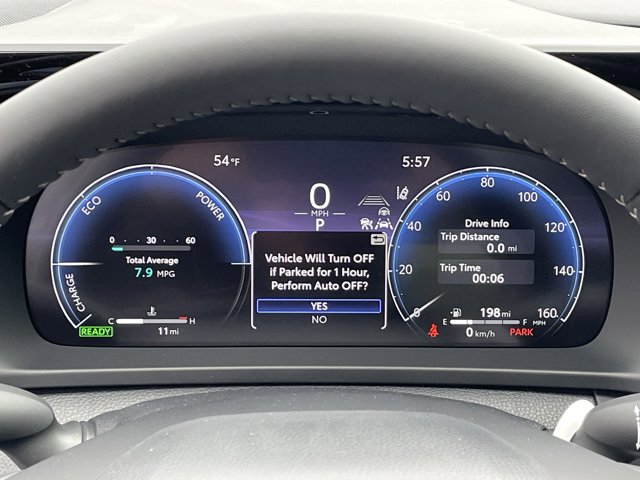 Vehicle image 21 of 28
