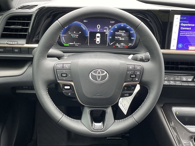 Vehicle image 18 of 28