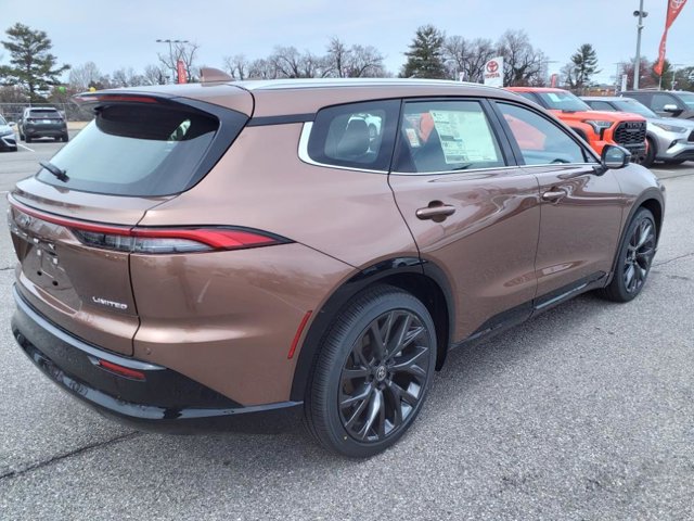 Vehicle image 3 of 23