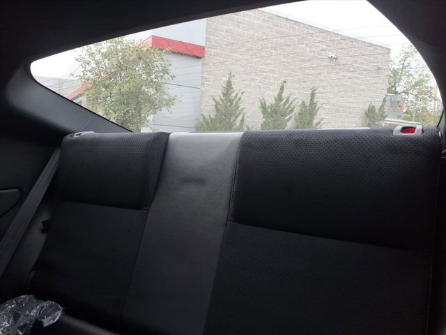 2025 Toyota GR86 Premium Image 9 of 21