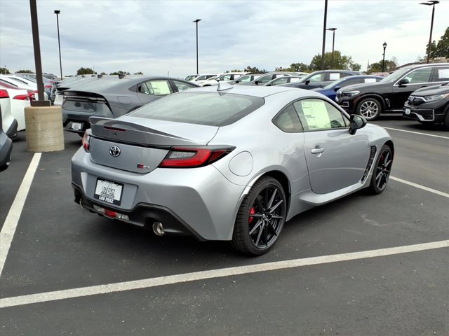 2025 Toyota GR86 Premium Image 4 of 21