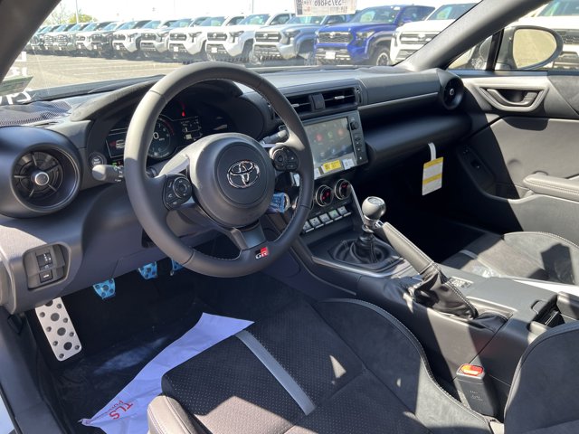Vehicle image 10 of 10