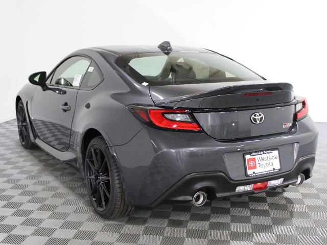 Vehicle image 4 of 13