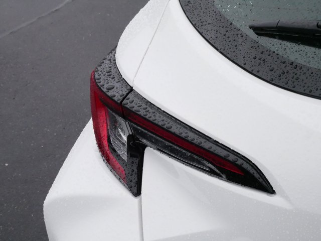 Vehicle image 28 of 36