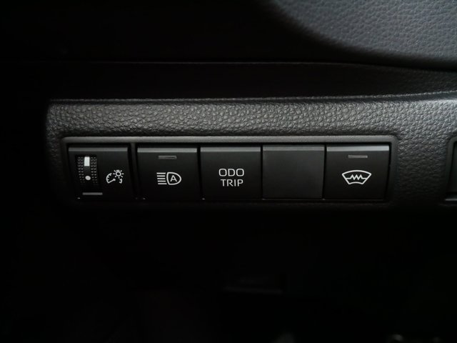 Vehicle image 23 of 36