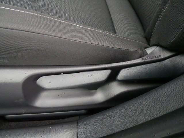 Vehicle image 25 of 36