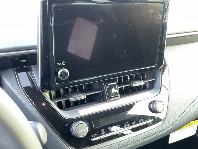 Vehicle image 20 of 25