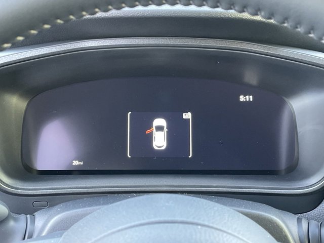Vehicle image 19 of 25