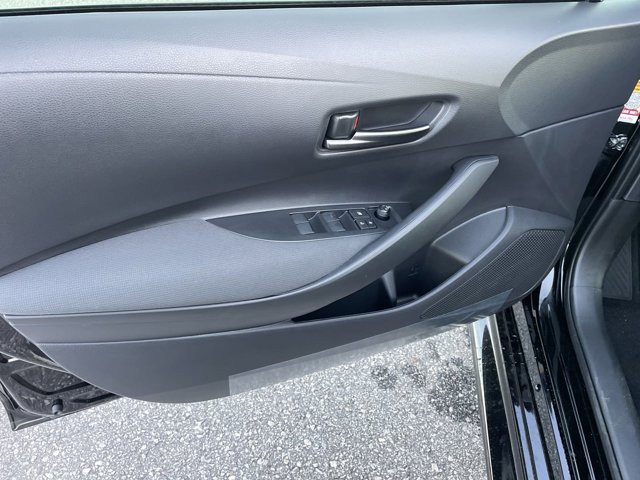 Vehicle image 12 of 25