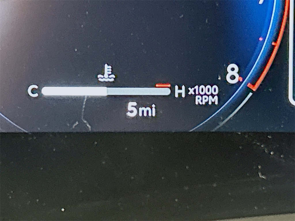 2025 Toyota Highlander Limited Image 20 of 31