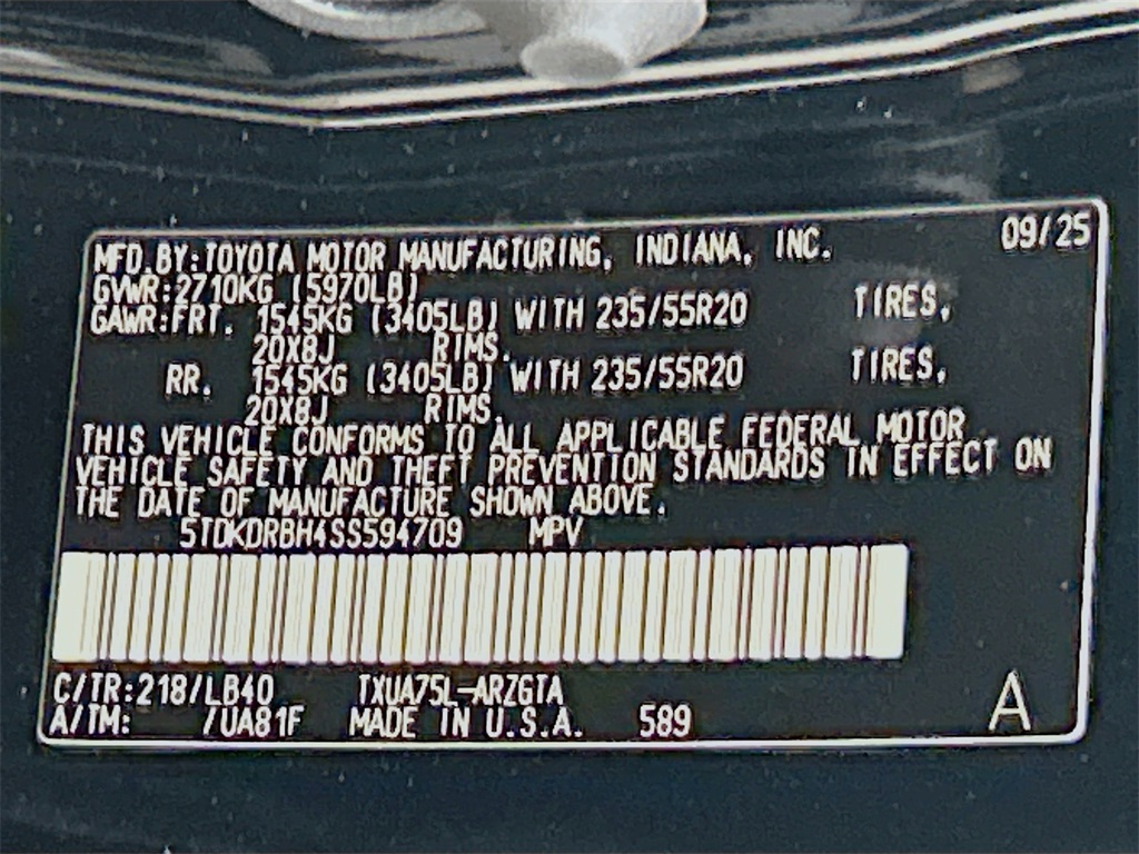 2025 Toyota Highlander Limited Image 28 of 31