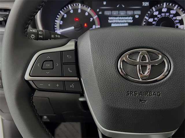 Vehicle image 15 of 39