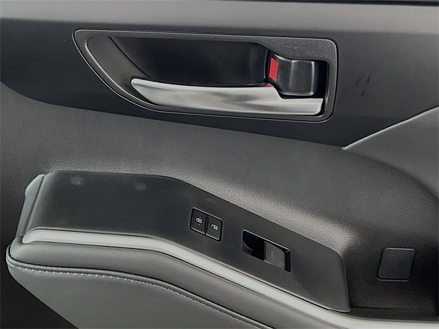 Vehicle image 28 of 39
