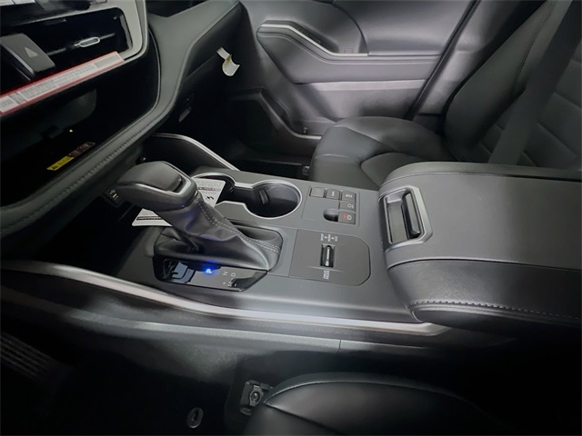 Vehicle image 21 of 39