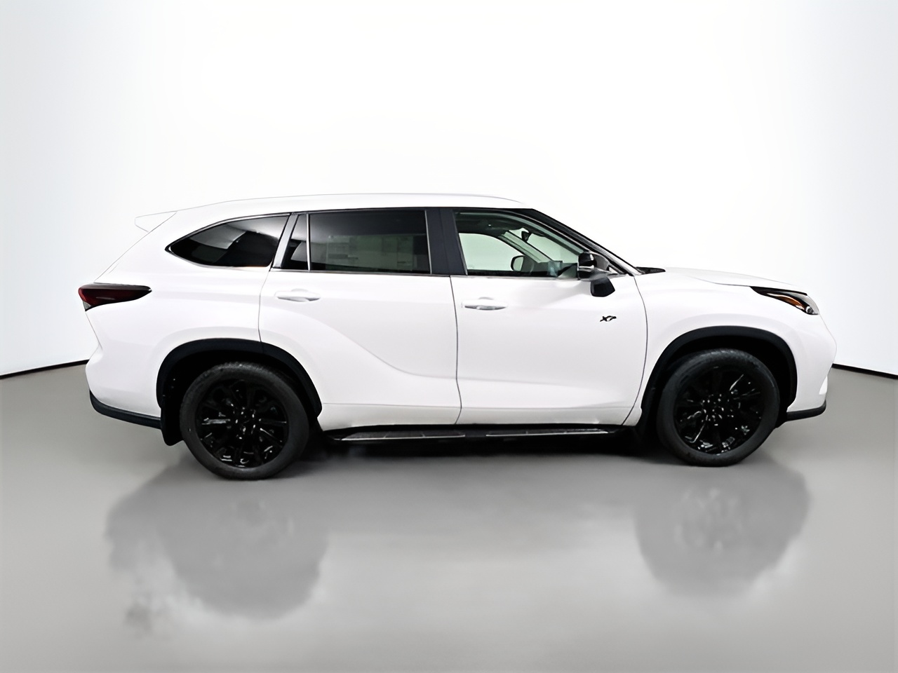 Vehicle image 36 of 39