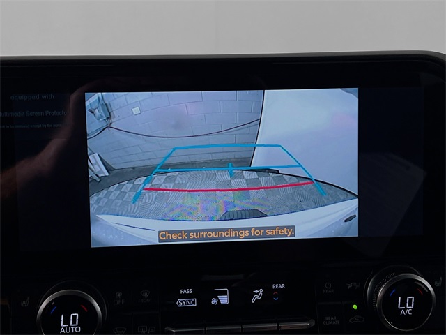 Vehicle image 24 of 39