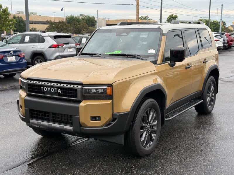 2025 Toyota Land Cruiser Base Image 1 of 28