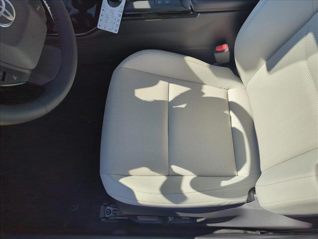 2025 Toyota Prius Limited Image 18 of 18