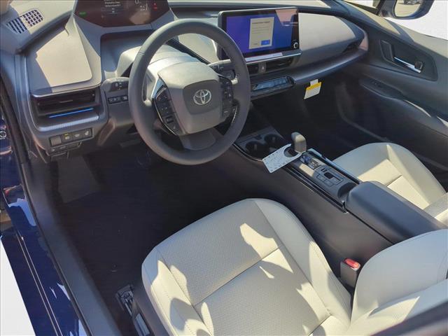2025 Toyota Prius Limited Image 11 of 18