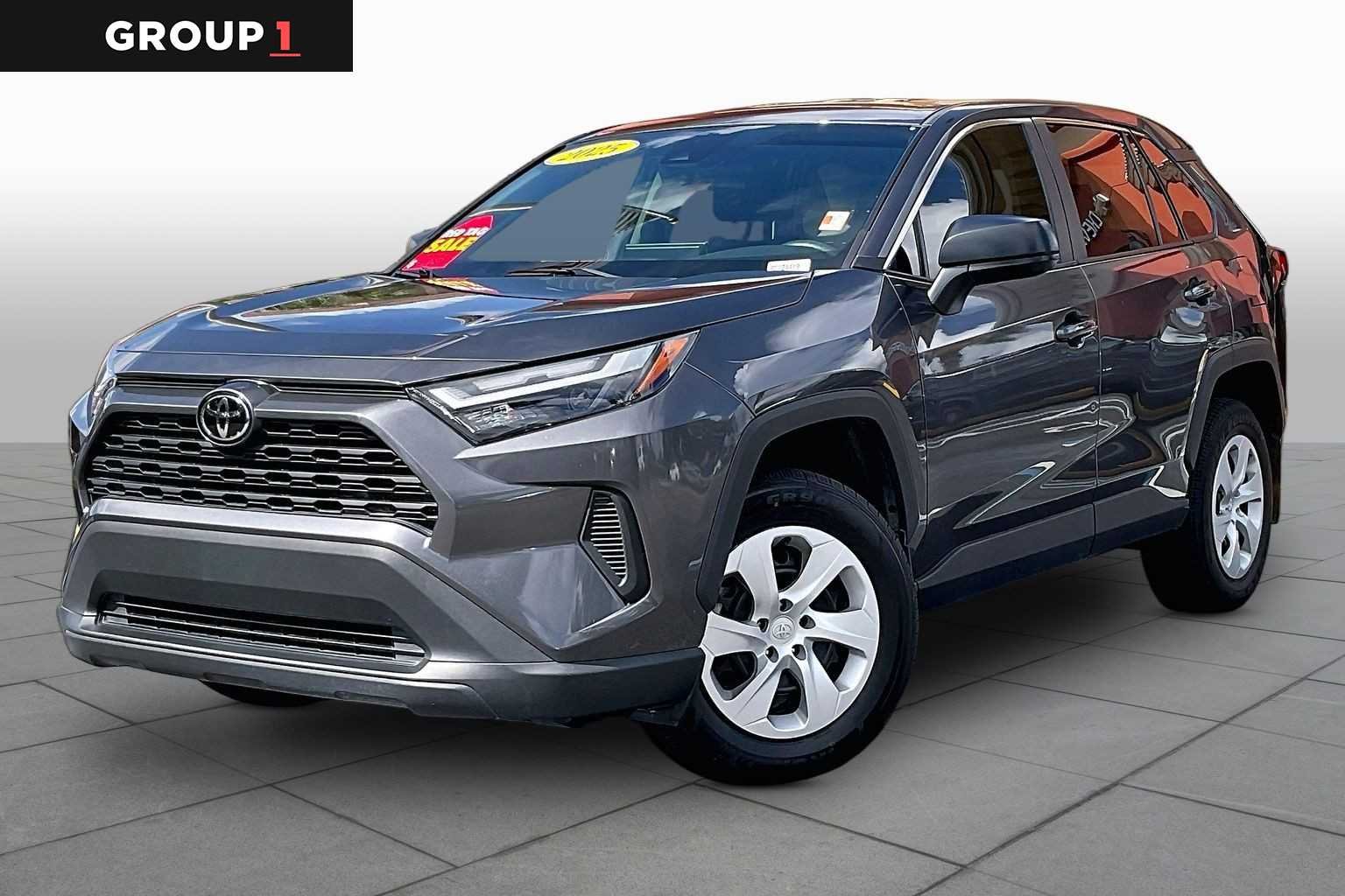 2025 Toyota RAV4 LE Image 1 of 33