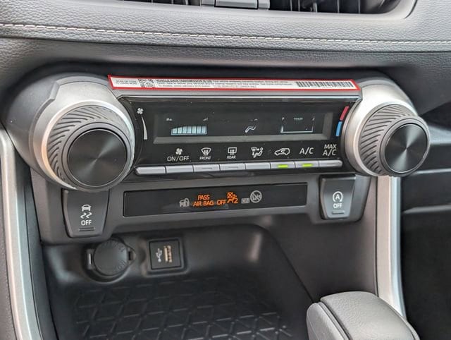 Vehicle image 20 of 21