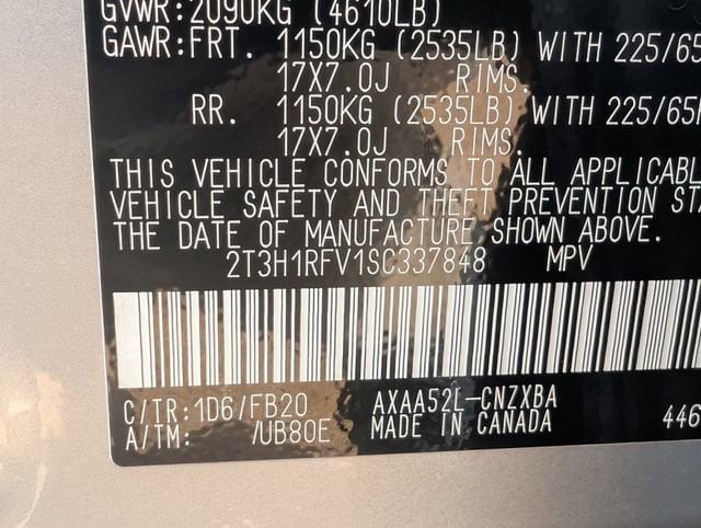 Vehicle image 17 of 21