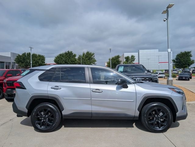 Vehicle image 3 of 21