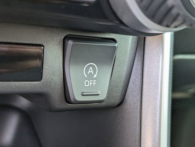 Vehicle image 15 of 21