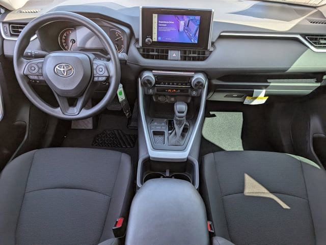 Vehicle image 10 of 21