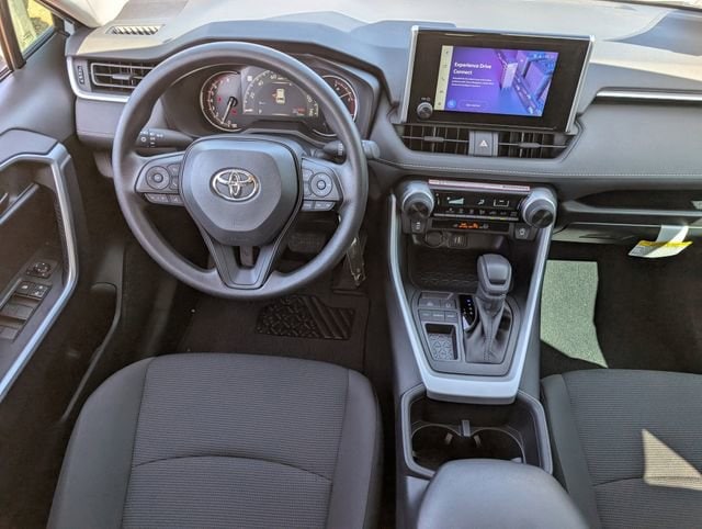 Vehicle image 9 of 21