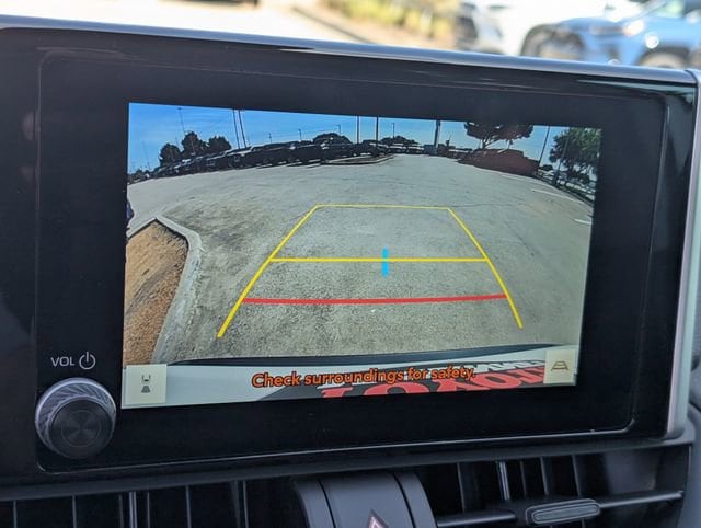 Vehicle image 12 of 21