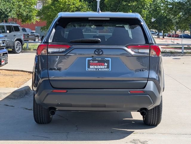 Vehicle image 5 of 21